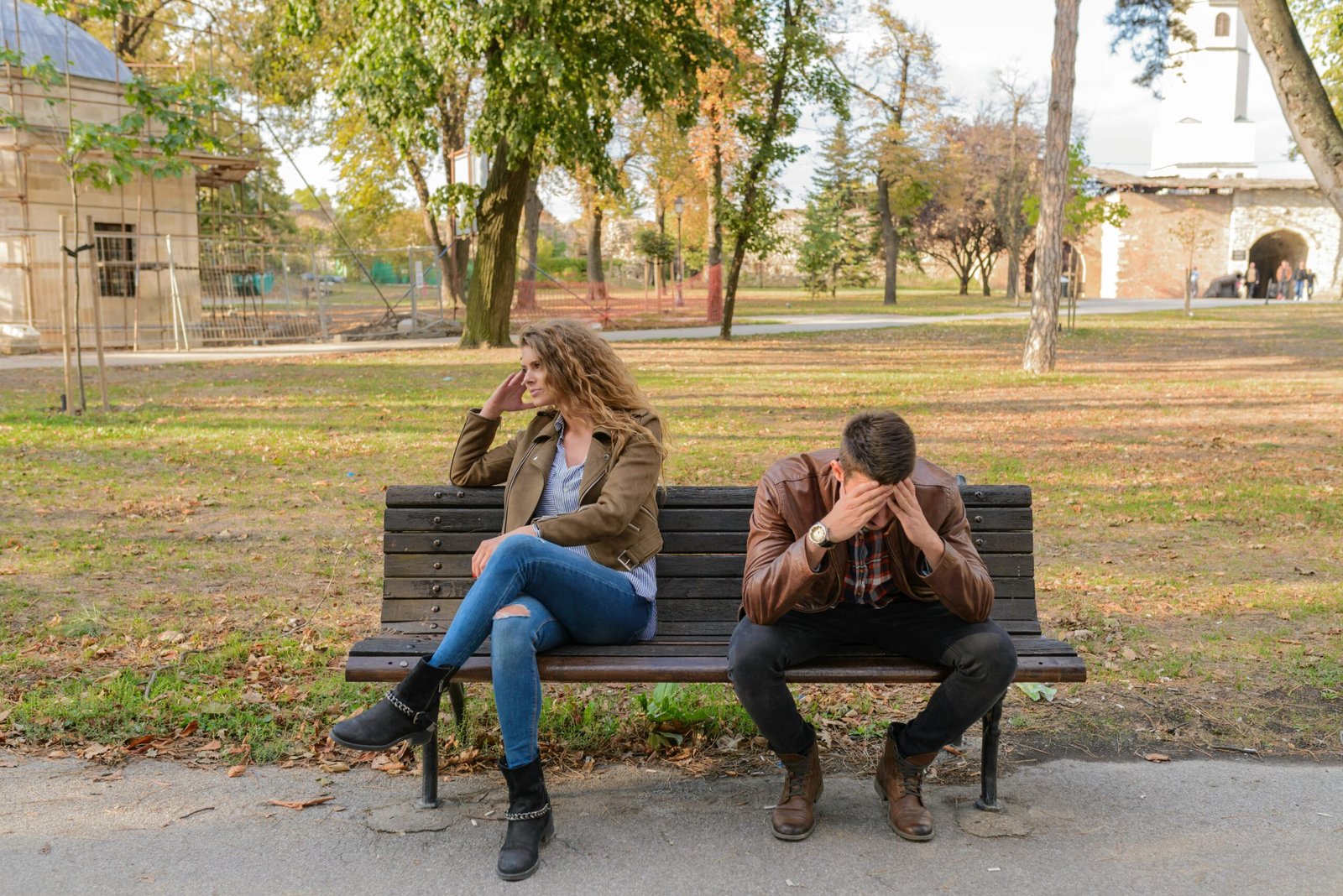 How to Know if a Relationship Is Worth Saving – Stop Holding On to What’s Already Gone